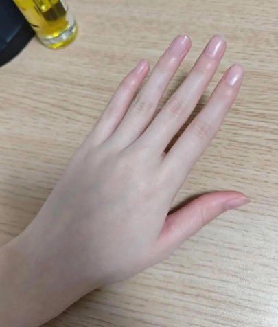 syaqcor's tweet photo. siapa sih yang pertama kali spill ini? 😭🙏
aku cuma mau bilang… THANK YOU tangan aku sekarang alus banget, sampai tiap sadar tangan sendiri langsung diusap-usap terus. 😂✨ https://t.co/8Qxbj6i8SH