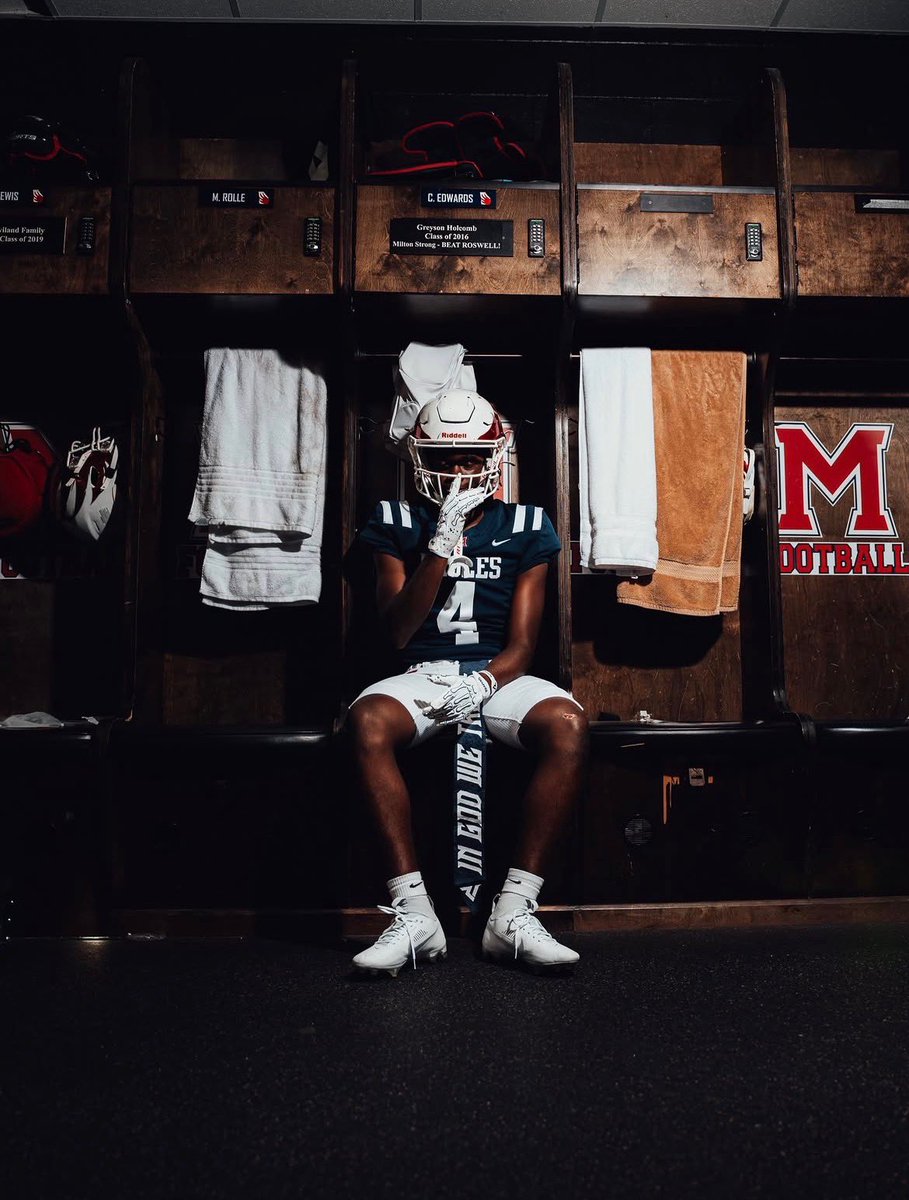 ce0_edwards's tweet photo. It’s GAME DAY……time to go to work @MiltonEagles_FB. Just KNOW I GOT MY Brothers BACK!!!! @RivalsHS @najehwilk @RustyMansell_ @NEGARecruits @JeremyO_Johnson
@Alex_B2C Milton vs North Cobb #ce_0ofthesecondary #Mpire #BET #revengeseason #onesnapatatime https://t.co/pUYBSrm6iD