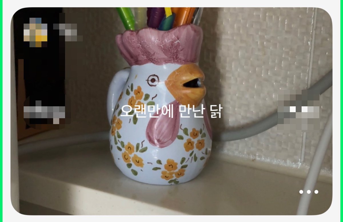 vanillaEJ's tweet photo. 잘 있네🐔 
(저 용도가 아니지만,,)
#오르비에또 #두오모 #이탈리아 
근데 내꺼는 😩
이미 깨져서 없어진지 오래😢
남은 #닭 잘 있나👐
나중에 확인하러 가야지😂 https://t.co/BudbAh5eGW