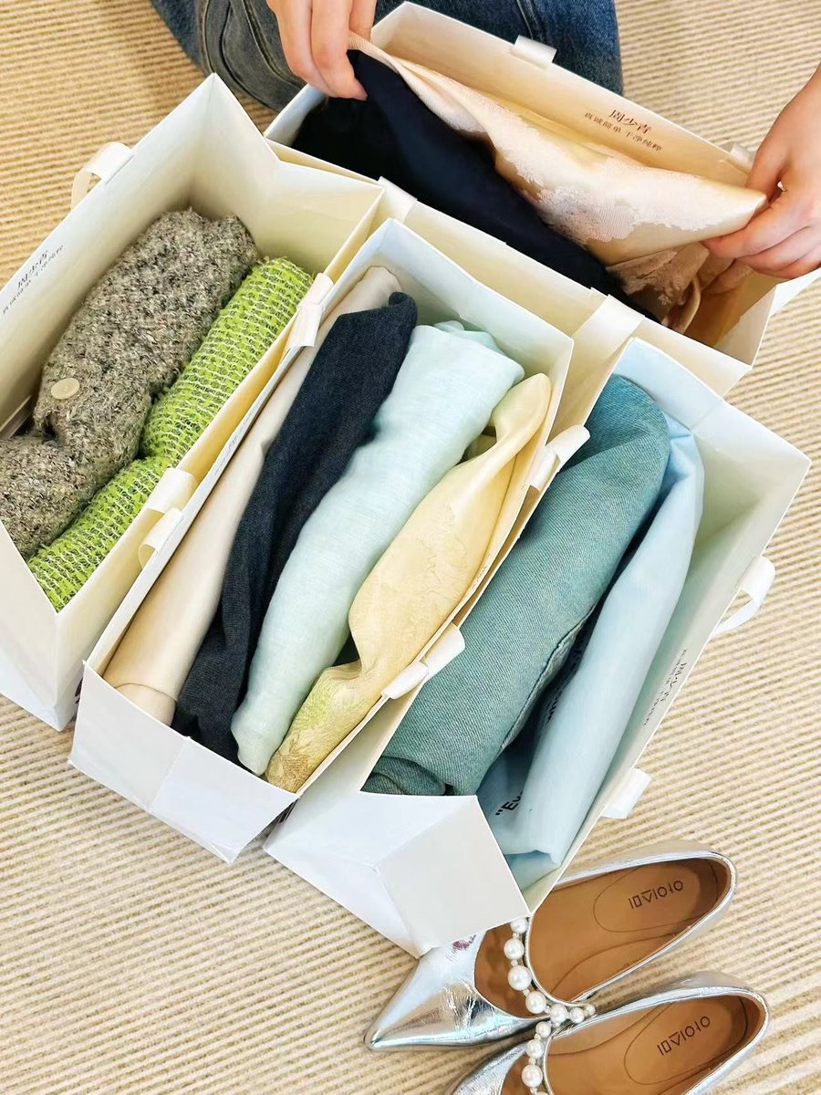 switly's tweet photo. Just had the best tiny win—folded all the fresh laundry in 15 mins and put every sock in its matching pair. Adulting level: . https://t.co/8NZjPhMgAf