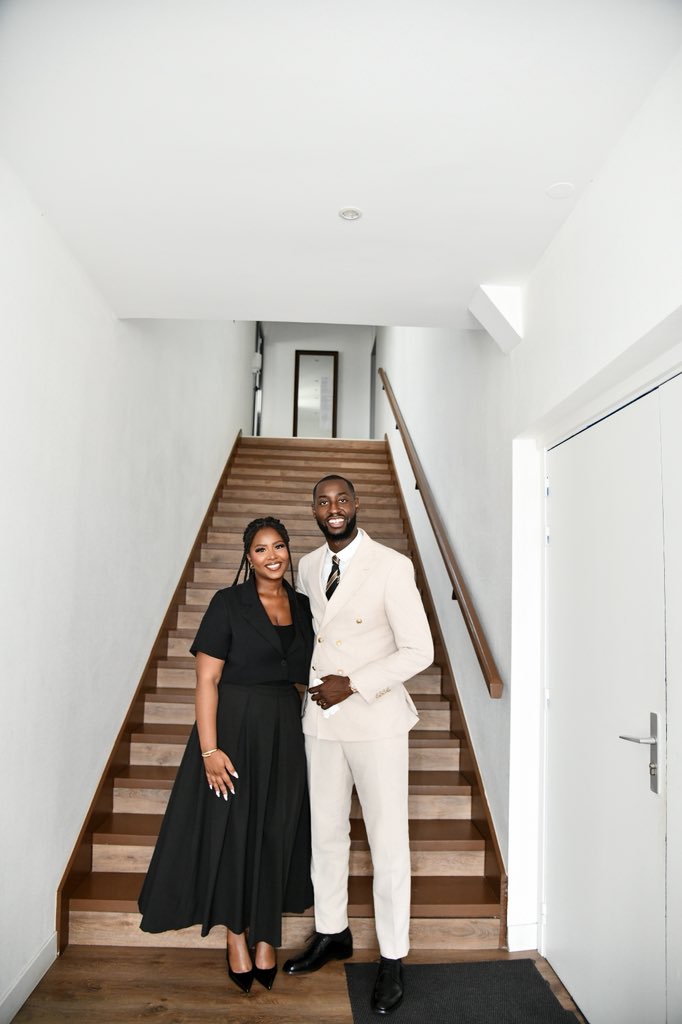 Desrt_Igol's tweet photo. Ta douceur, la paix que tu es et ta loyauté font de toi mon seul repère. Merci pour tout ce que tu es. ❤️ Reconnaissant pour toi, chaque jour Mrs Miaks 💍✨ https://t.co/PkyGO1UFyi