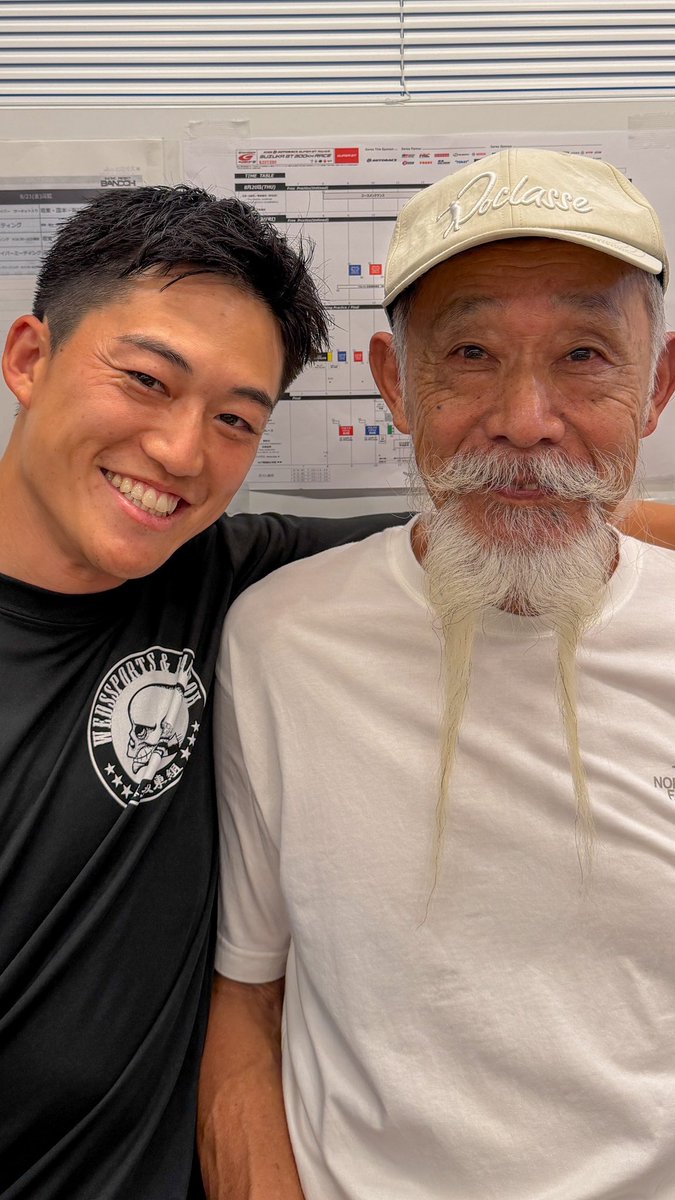 yujikunimoto's tweet photo. SUPER GT 鈴鹿🎡
観戦に来る方は暑いから気をつけてね！
全力で頑張ります！ https://t.co/cSLe8zmZ0i