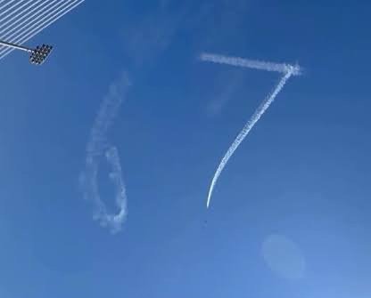 junilaterally's tweet photo. @furizumi bro's writing this in the sky 🥀 https://t.co/Vzozos1qNr