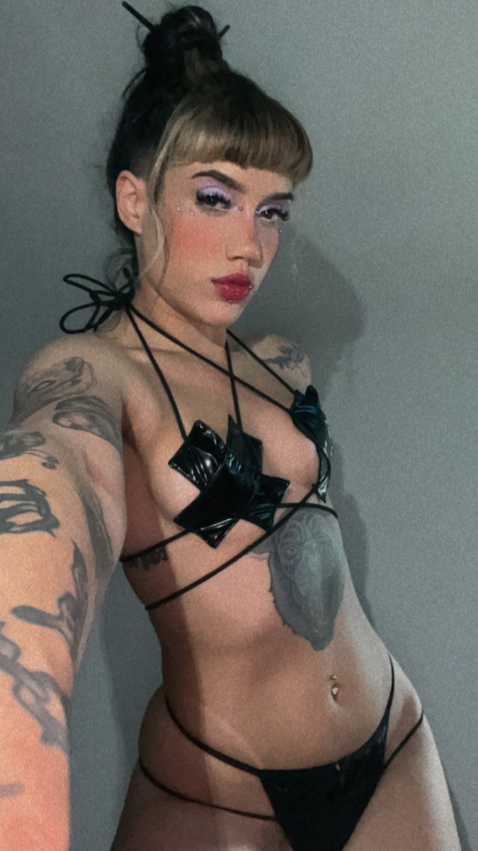 egirldequebrada's tweet photo. 🥷🏼 

#BUNDAAWARDSㅤ 
#RABAAWARDSㅤㅤㅤ 
#XOTAAWARDSㅤ 
#PEITOSWARDSㅤ 
#PEITOSAWARDSㅤ 
#PINTOSAWARDSㅤㅤ 
#PINTOAWARDSㅤㅤ 
#XOTAAWARDSㅤ 
#novinhadançandofunk 
#NOVINHA 
#TROCONUDSㅤ https://t.co/jQ8aW7k9QW