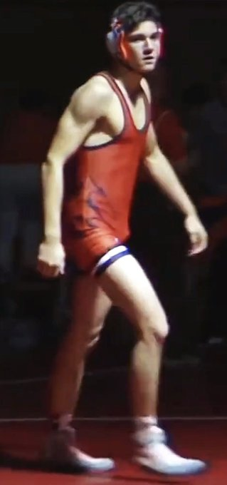 offcampustalker's tweet photo. Ella is going to Illnois to film a movie about a young wrestler?? Belmont. Was. A. Young. Wrestler in Illinois. Cut the fucking cameras.

And you expect an investigative journalist to just ignore that??? Sorry but I don’t believe in coincidences anymore. Not with these two.

PR can bury it. Raina can hate it. I WILL CONNECT IT. 🕵🏻‍♀️