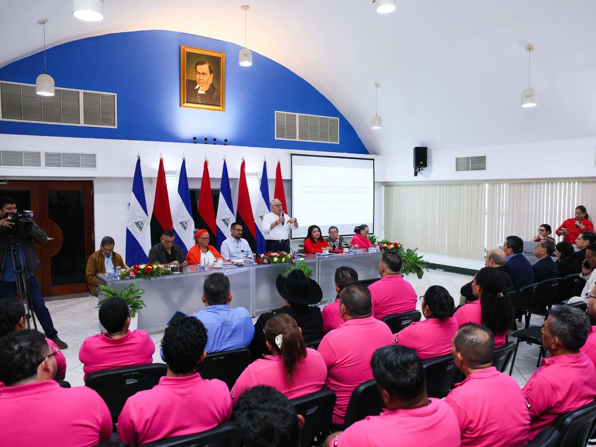 AsambleaNi's tweet photo. 📷📷 Este 21 de agosto, la Comisión Especial de Carácter Constitucional  presenta a los transportistas del país la propuesta de reforma parcial a  la Constitución Política que garantiza la estabilidad, la seguridad y  la paz. 📷📷 https://t.co/OxaSkRbuQC