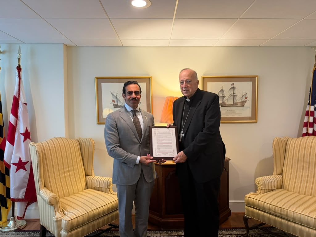 AbdullaRAK's tweet photo. Honoured to meet His Eminence Robert Cardinal McElroy, Archbishop of Washington, and reaffirm Bahrain’s commitment to coexistence, tolerance and interfaith understanding. Under the leadership of His Majesty King Hamad, we remain committed to advancing dialogue and peace. https://t.co/cECreHzpr3