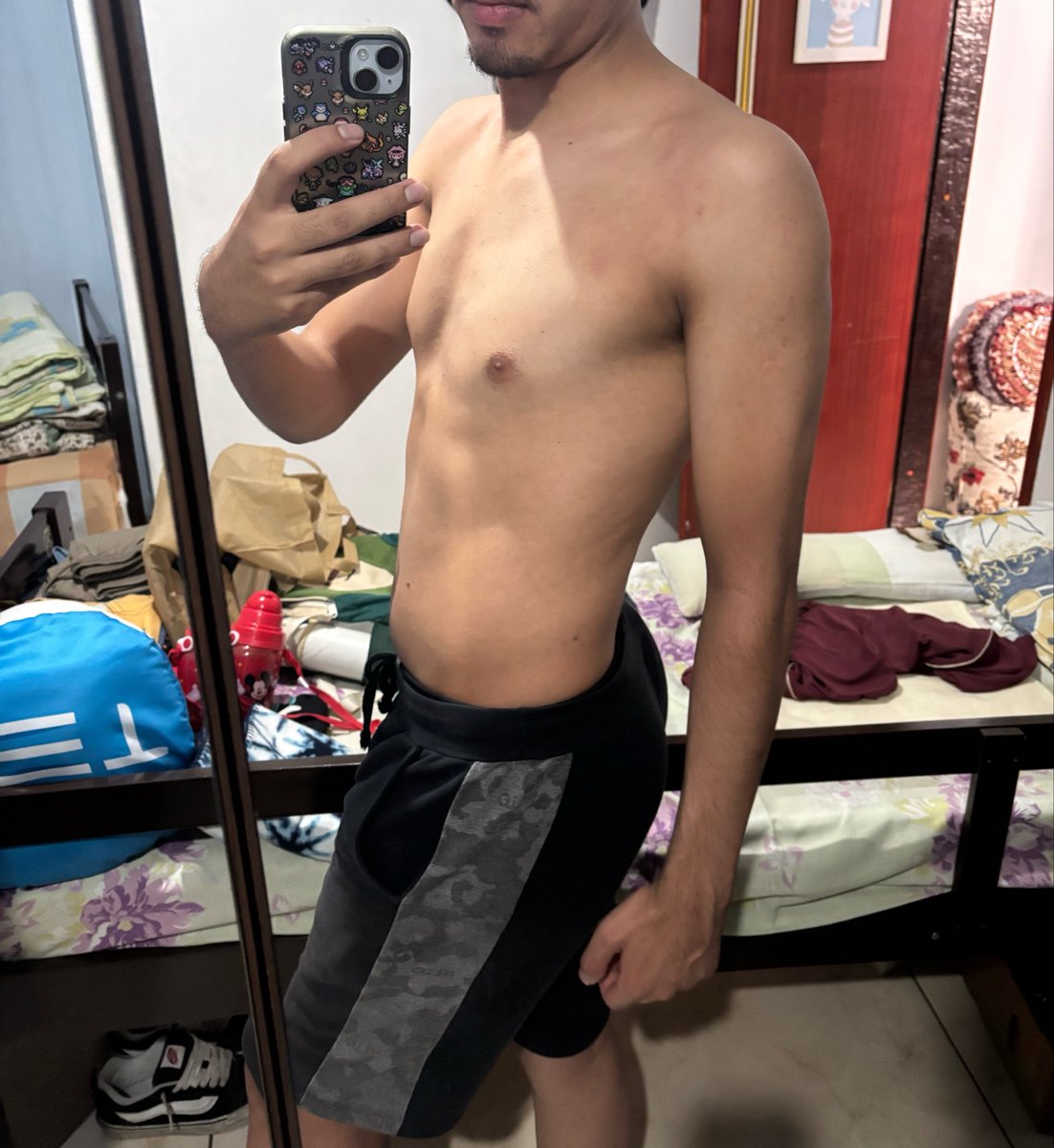 macielzito1's tweet photo. não reparem na bagunça https://t.co/8IcddmphyI