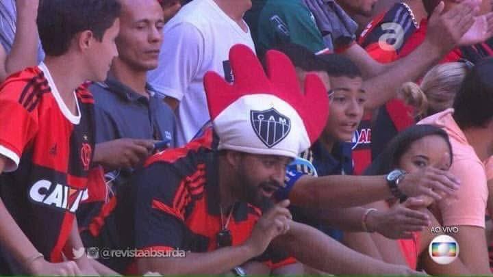 Kpj1988's tweet photo. Flamengo e Atlético sempre estiveram do mesmo lado. Essa união ainda vai acontecer um dia. Mengão é Galão!!! https://t.co/yVvbDOgJYH