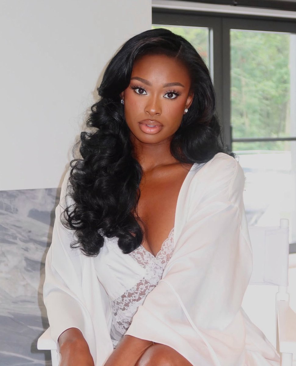 blacktwiterthrd's tweet photo. Coco Jones.😍 https://t.co/e0GF2TH4T5