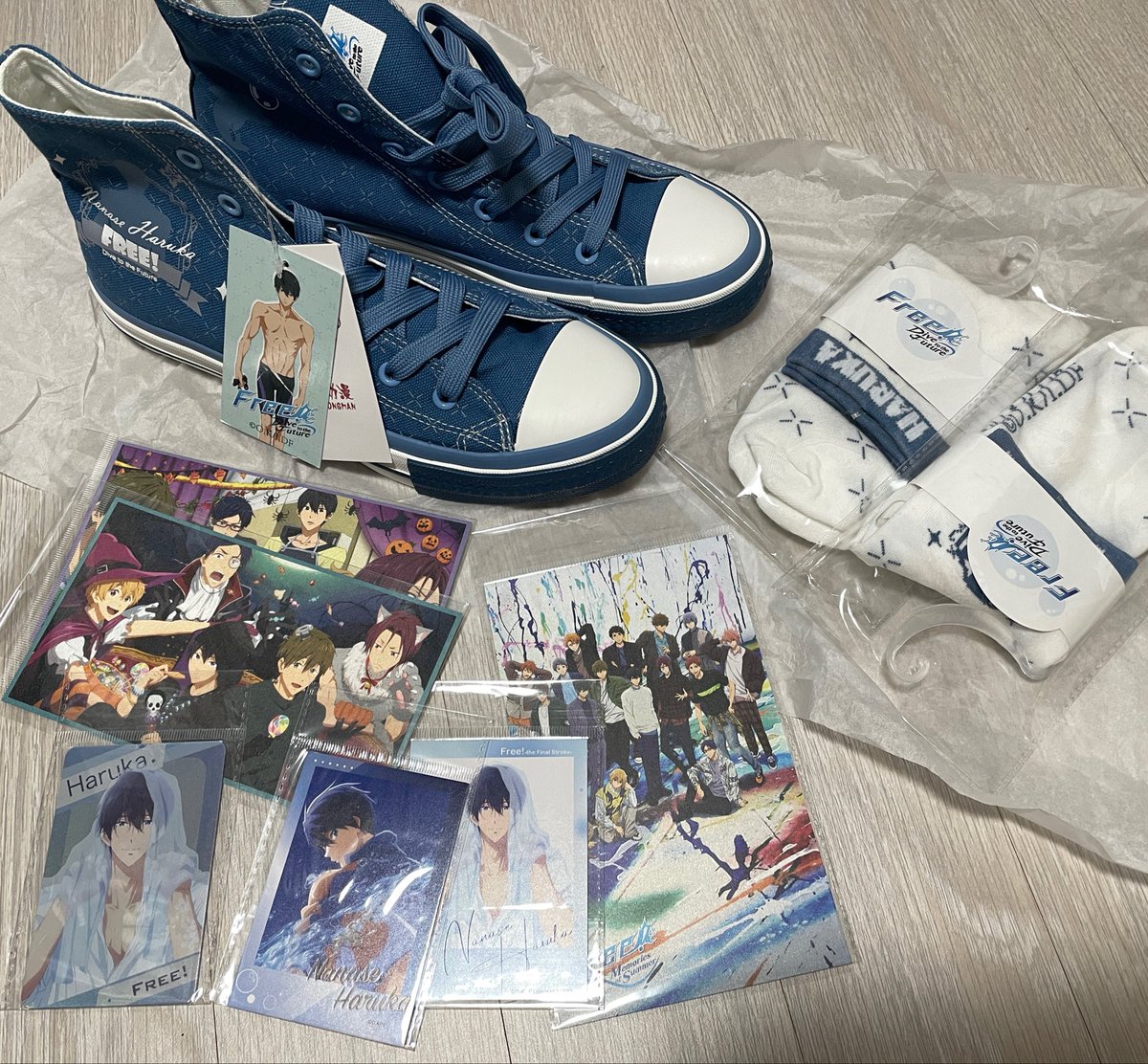 f_n_haruka's tweet photo. 짱이다. 운동화라니💙 https://t.co/gsbt5ppIrx