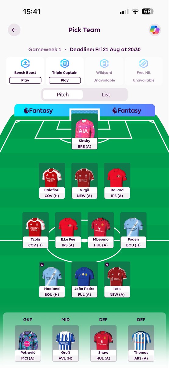 OmriGinga's tweet photo. @thefplbois What do you think about the team? 
I have only one dilemma- left or right? https://t.co/isVVSKz4SI