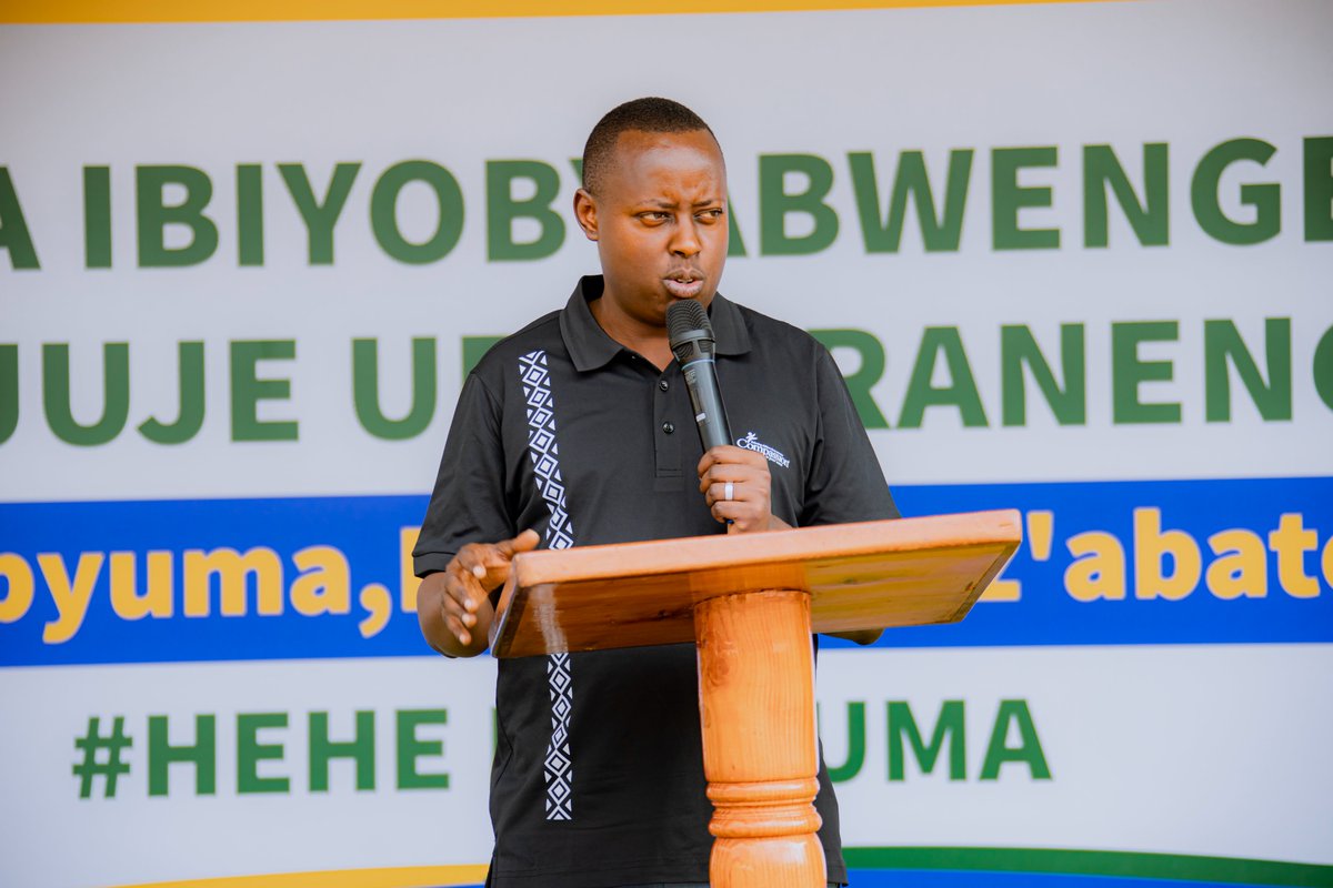 KicukiroDistr's tweet photo. Mu Murenge wa Gatenga harimo kubera Ubukangurambaga bwo kurwanya imyitwarire mibi mu rubyiruko n’ikoreshwa ry’Ibiyobyabwenge, ni Ubukangurambaga bwateguwe ku bufatanye na ADEPR-Gatenga. Insanganyamatsiko igira iti “Gatenga izira ibiyobyabwenge n'inzoga zitujuje ubuziranenge”. https://t.co/K6YdL5DMPs