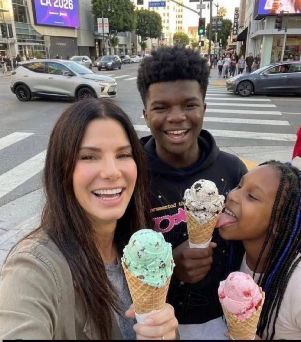 sandrapage51's tweet photo. Fun family ❤️ https://t.co/7TA9kDBkii