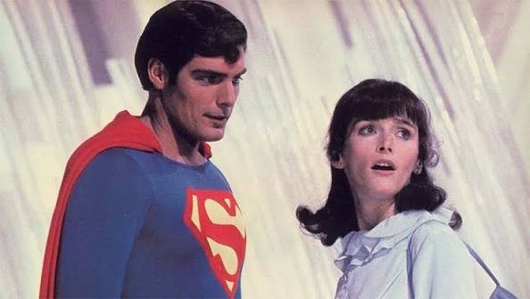 Zenikent20's tweet photo. Superman en los 70s tuvo a las suya https://t.co/01eq011rUW