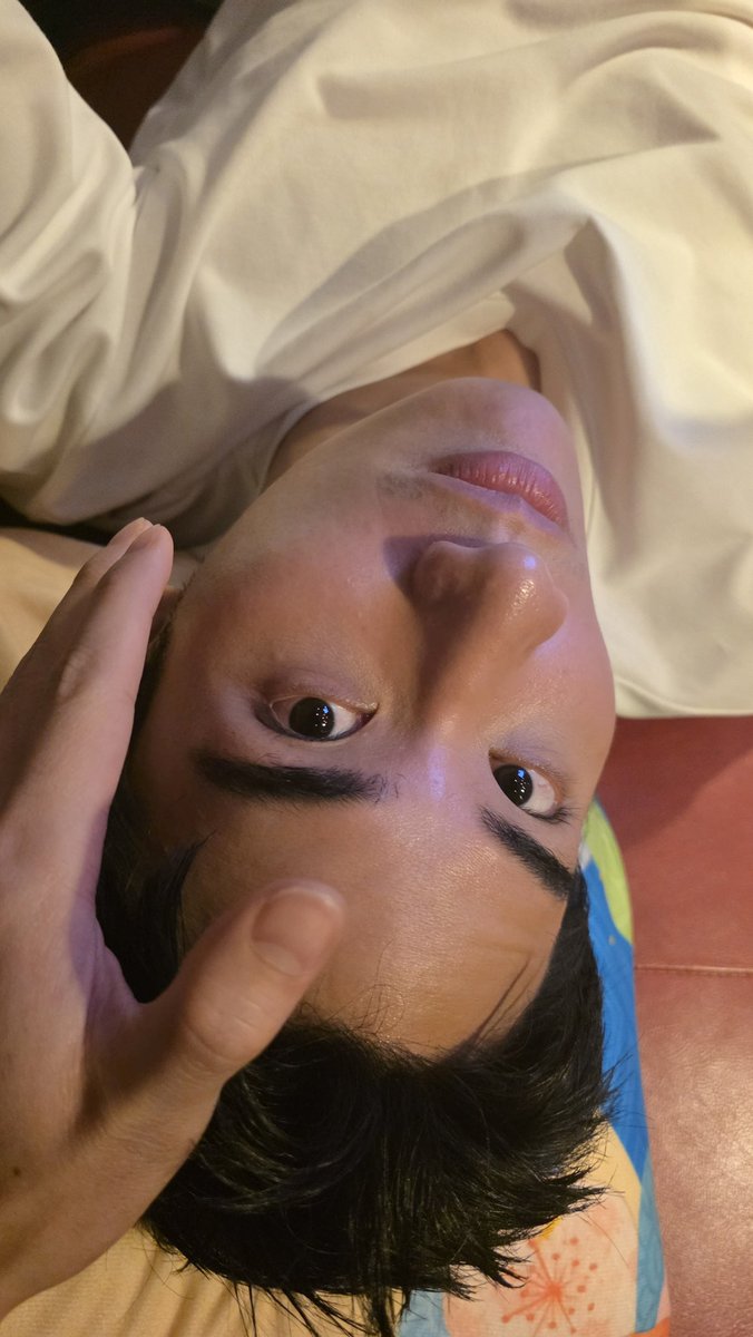 suntaythi's tweet photo. TAYNEW MISS YA #เตนิว #Tawan_V #Newwiee 

        newwiee’s pov 💖                    tawan’s pov 💙 https://t.co/UlgcPpPCue