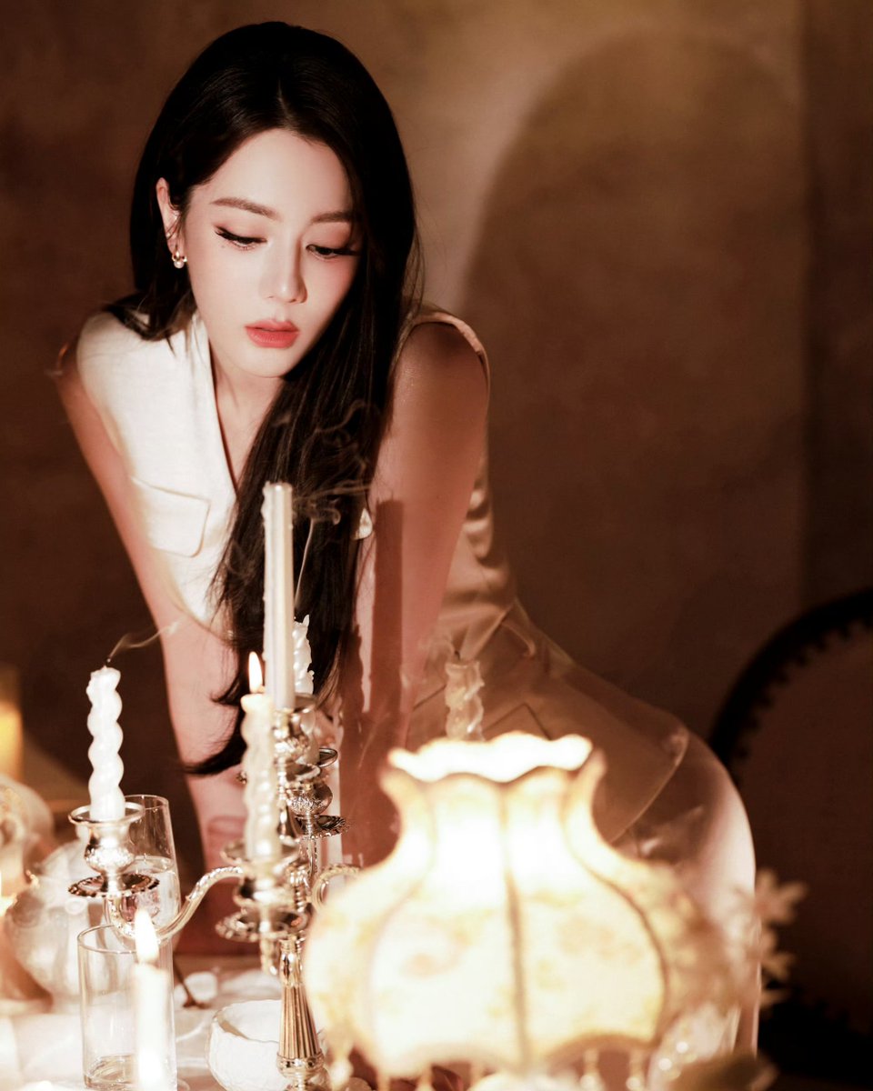Rebaxx63's tweet photo. Elegant and Beautiful woman😚
#Dilraba #Dilireba https://t.co/6gRJI865Xl
