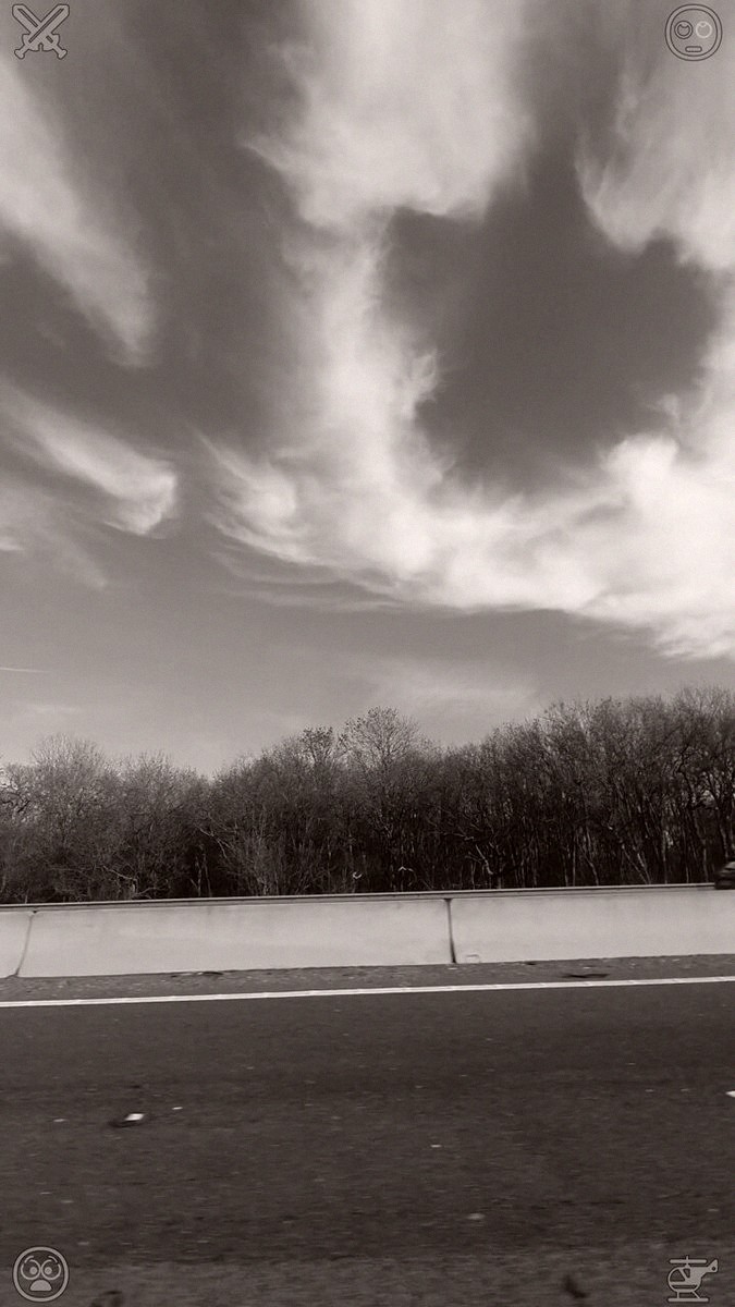 Muhamma54284888's tweet photo. What Tesla feature seemed meh at first but now I can’t live without it? Curious what you all think! https://t.co/G17HALAHdk