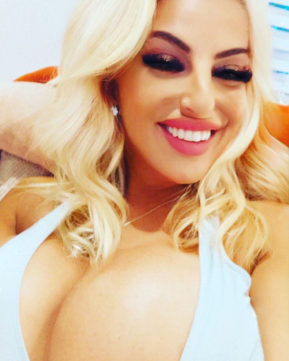 TAYSTEVENS's tweet photo. Night night, babe! 🌙 Leaving you with a little something to think about until tomorrow morning. Sleep tight! 😴
#TayStevens #NightNightBabe #LateNightPost #DreamingOfMe #SweetDreams #FlirtAlert
https://t.co/B1Rwxuwtrd https://t.co/eCbGzmQ6Kb