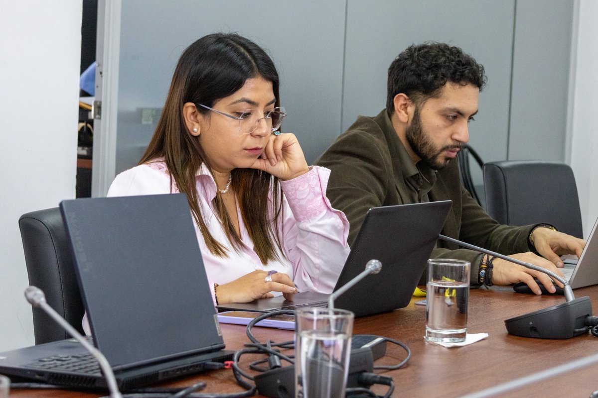 CJudicaturaEc's tweet photo. En representación del Consejo de la Judicatura, la Directora Nacional (e) de Acceso a los Servicios de Justicia, Isabel Espinosa, participó en la mesa interinstitucional convocada por la Comisión Especializada Permanente de Protección Integral a Niñas, Niños y Adolescentes de la Asamblea Nacional, en el marco de la socialización del proyecto de Ley Reformatoria al Título III y IV del Libro IV, Responsabilidad del Adolescente Infractor, del Código de la Niñez y Adolescencia.

🤝 Este espacio reúne a instituciones del Estado para analizar la propuesta y generar aportes que contribuyan a su construcción.

📑 En la reunión se presentaron datos de causas en el sistema judicial y detalles técnicos que aporten al análisis de la reforma legislativa.

#JusticiaConIndependenciaCJ ⚖️
