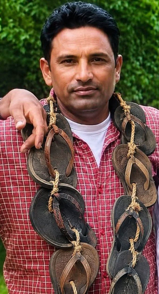 MirwaizFirdousi's tweet photo. The SSP #Kishtwar is requested to constitute(SIT)headed by a senior experienced officer in FIR No 0034 dated 21-08-2026 of Police Station #Chatroo ensure time bound investigation
#FairInvestigation #timeboundinvestigation #follower #specialinvestigationteam #SSP #𝓴𝓲𝓼𝓱𝓽𝔀𝓪𝓻 https://t.co/3Vbp62jh0L