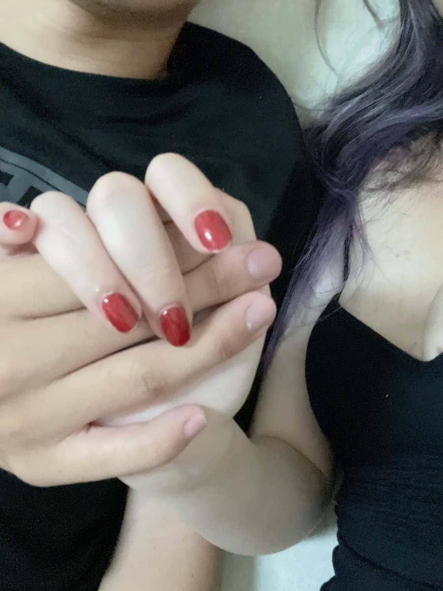Lilith__emo's tweet photo. 這��我一個人的葬禮。

受傷的地方，疼痛不已。
思念的部分，淚流不止。

唯恐我們的關係在天之靈不得安寧，所以我還留在這裡守喪。

逝者已矣，生者如斯。 https://t.co/MQxYm6NRoa