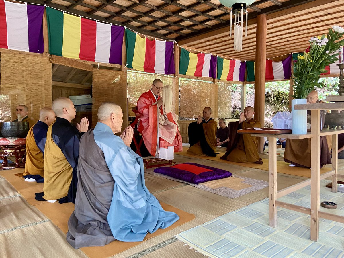 SokojiTemple's tweet photo. 森の山供養祭
8月23日(日)9:00〜11:30受付

總光寺の森の山供養祭は、庭園のちょうど後ろ側、奥の院の近くで行います。森の中、山の中です☺️

【森の山供養祭でできること】
先祖代々/戒名供養
ペット供養
歯骨納骨
野位牌のお焚き上げ https://t.co/qwYZCx8209