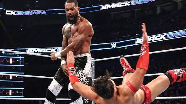 DFW_Wrestling's tweet photo. @AdamCarl2005 @TrueMarcusCreed Marcus is now building up Momentum, the crowd on his side, HE DELIVERS A JUMPING CLOTHESLINE!

THE ENTIRETY OF BATTLEFIELD IS ON THEIR FEET! https://t.co/acjUjGn1RS