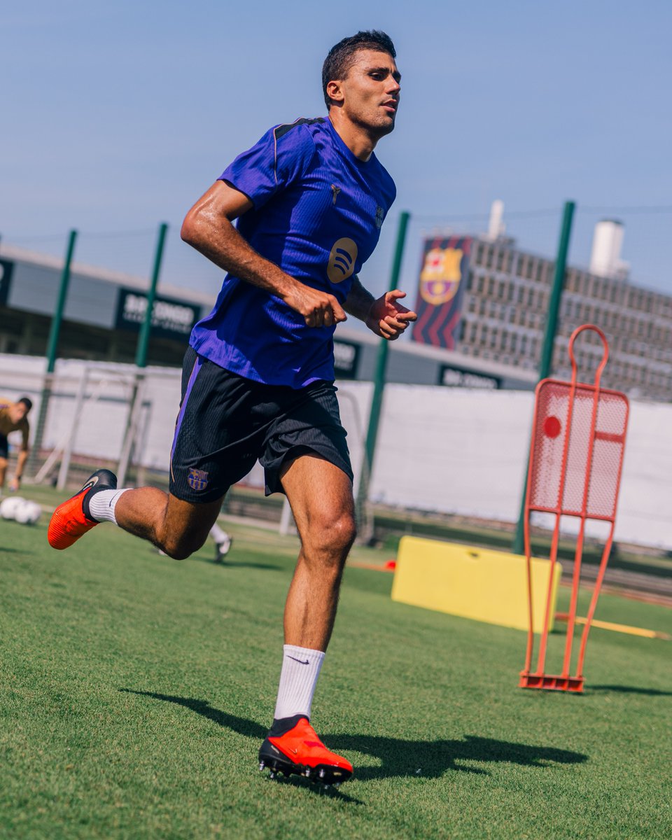 FCBarcelona's tweet photo. Yes, it's real https://t.co/LlvobWrUBi
