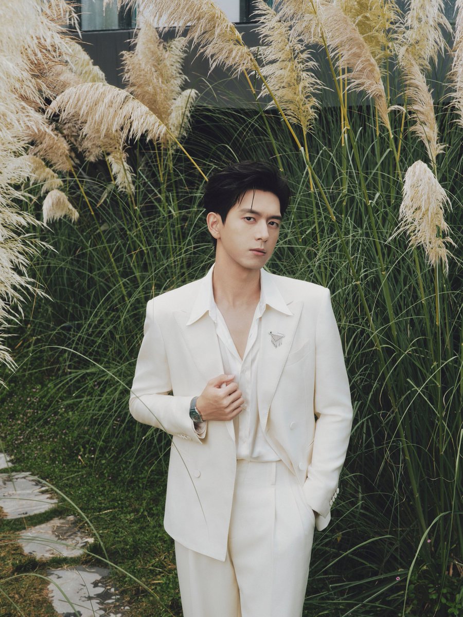 1019source's tweet photo. 260821 Li Xian Studio Weibo update for Cartier High Jewelry brand event 🤍🌾
#LiXian #李现 #리시엔 @Cartier https://t.co/msS1fLU29Y