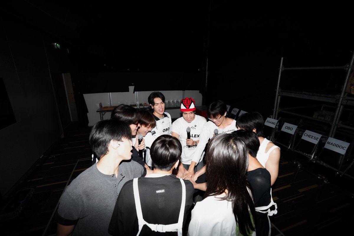 DICE_SONRAY's tweet photo. เช็ก ๆ ไมค์พร้อม! ไดซ์พร้อม! หาดใหญ่พร้อมสนุกไปกับพวกเราหรือยังค้าบบ ٩(^ᗜ^ )و 💥 

((ไม่หลับคับ แค่พักสายตา 👀〰️))

#DICETHAILANDTOUR_TheEntertainer
#DICE_SONRAY 
#SONRAYMUSIC https://t.co/ZTxV4mrjv7