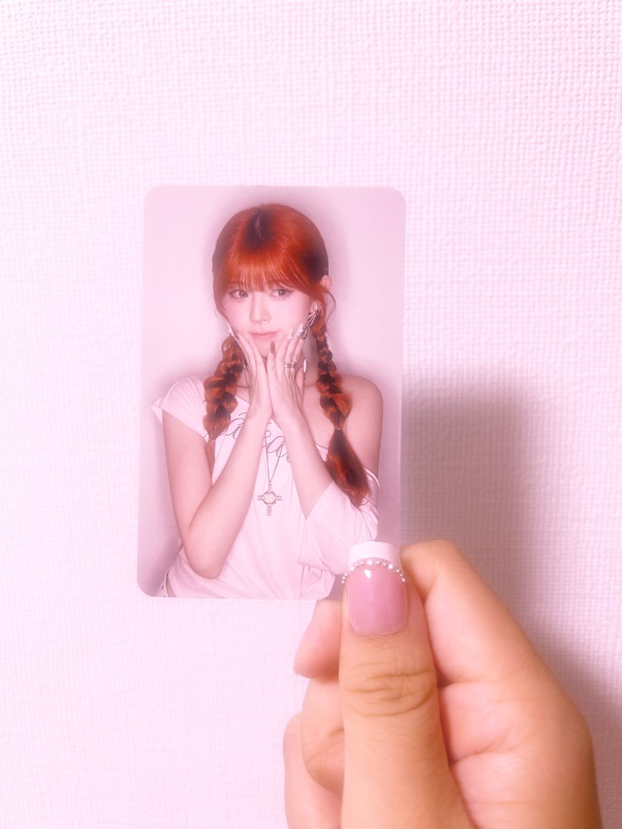 Lilly102601's tweet photo. 私のスマホに挟んでるくぅちゃんのトレカを見て、愛嬌してくれたみたい🥰💘
お姉ちゃん可愛いくぅちゃんありがとう🫶
速攻アイコンとロック画面にしたよ👍💗
一生見返してるよ🥹💗
くぅちゃん可愛い愛嬌をありがとう🎀🫧 https://t.co/MVbj5yY5XV