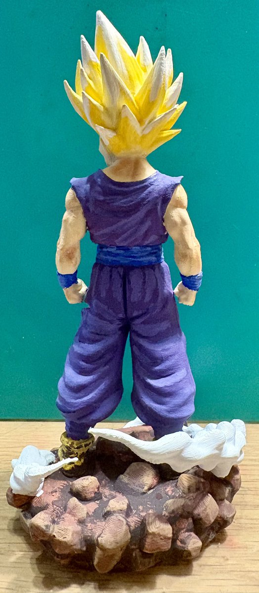 stardustazst's tweet photo. 肌の2回目塗って道着のハイライト入れた🤔良い感じかもしれない🤔🙌
あとは顔と傷書いて、クリアしたら終わりだ🤩🙌🙌
GTの一番くじ引く方達がちゃんと引けて
欲しいの出ますように🙏🙏🙏 https://t.co/13UuqMkYTM