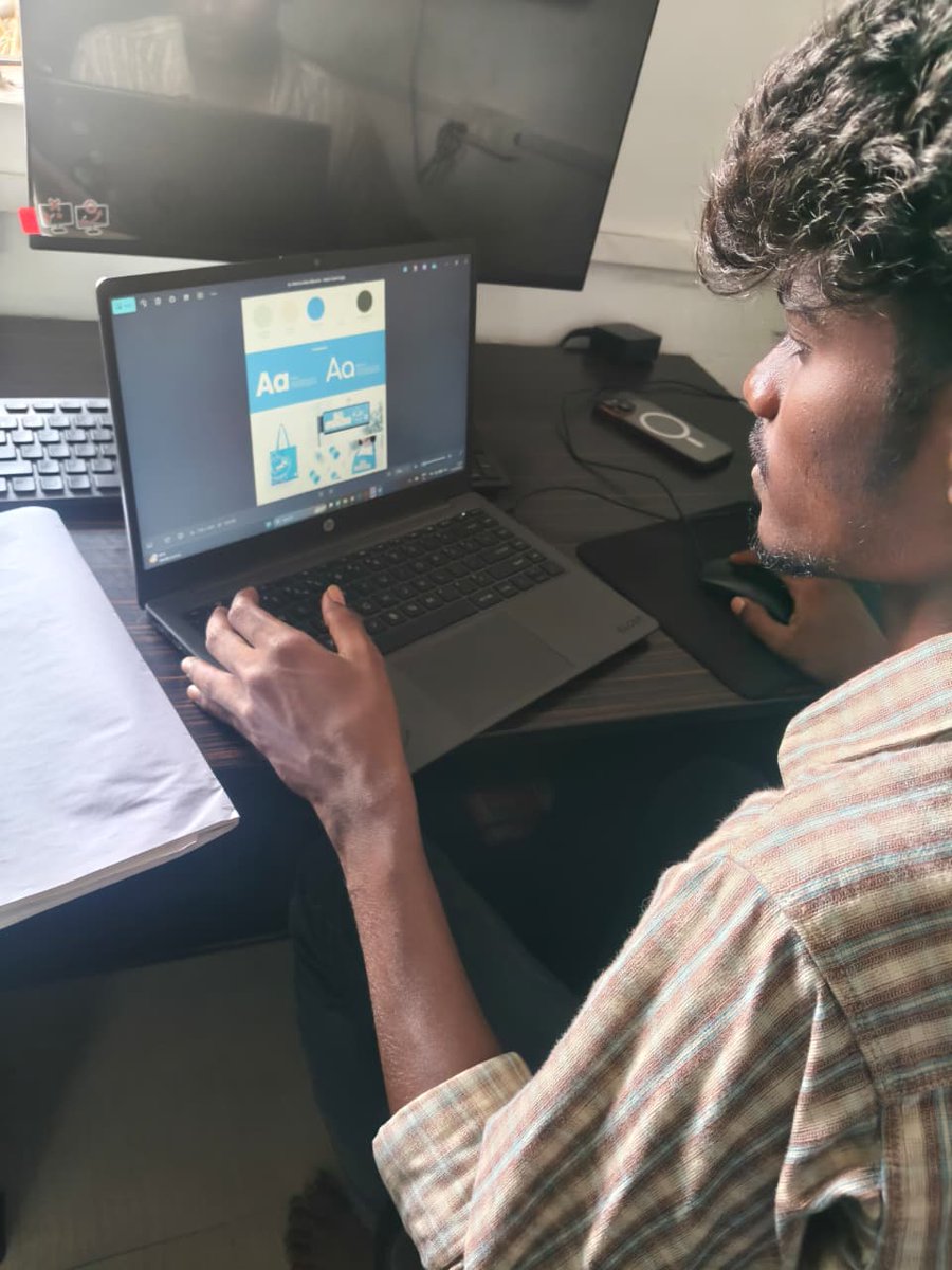 DsignSprint_'s tweet photo. UI/UX Project Discussion🎨💻

A quick look into our UI/UX students’ project discussion session.

Discussing project requirements, design approach and the upcoming workflow before moving into the project phase.

Learn. Build. Present. Grow. 🚀
#UIUXDesign #UXDesign #DesignStudents https://t.co/L3th7NDuPQ