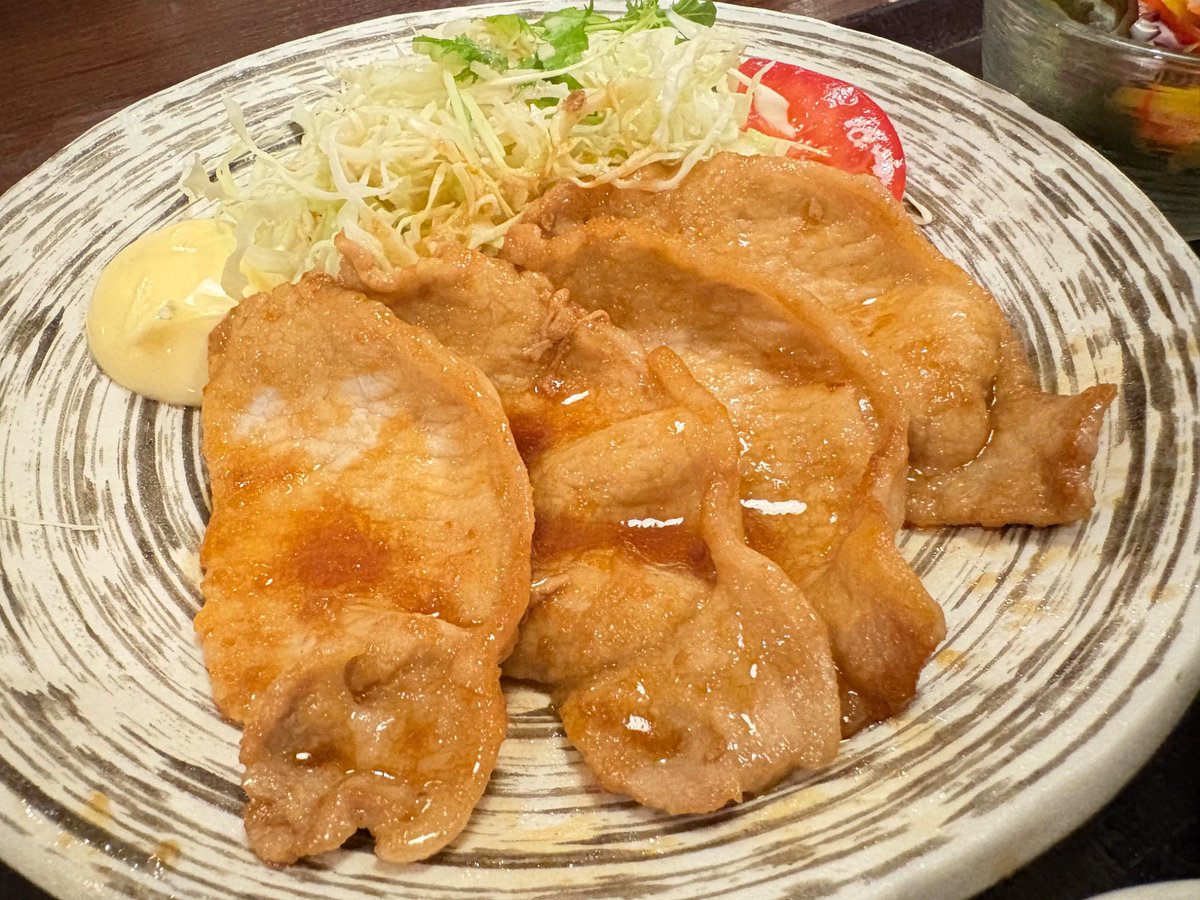 motti_gohei's tweet photo. もちっともちっと
もっちごへいです😃

昨夜の夕飯は
親戚がもっち家に泊まりにくる
との事で、成田空港お出迎え
近くにある健康ランド
空の湯でお風呂&amp;夕飯🍖

豚の生姜焼き定食🐷
注文しまして、お風呂に入って

ごちそうさま😋 https://t.co/ddyHLd8TuY