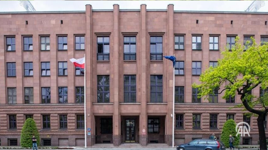 anadoluagency's tweet photo. 🇵🇱 Poland summons Israel’s ambassador after Tel Aviv closes its criminal investigation into the deaths of Polish aid worker Damian Sobol and his World Central Kitchen colleagues

📌 In April 2024, Sobol, a WCK volunteer in Gaza, was killed along with 6 others when their convoy was hit by an Israeli airstrike

More here 🔗 https://t.co/ZERJqEOS48