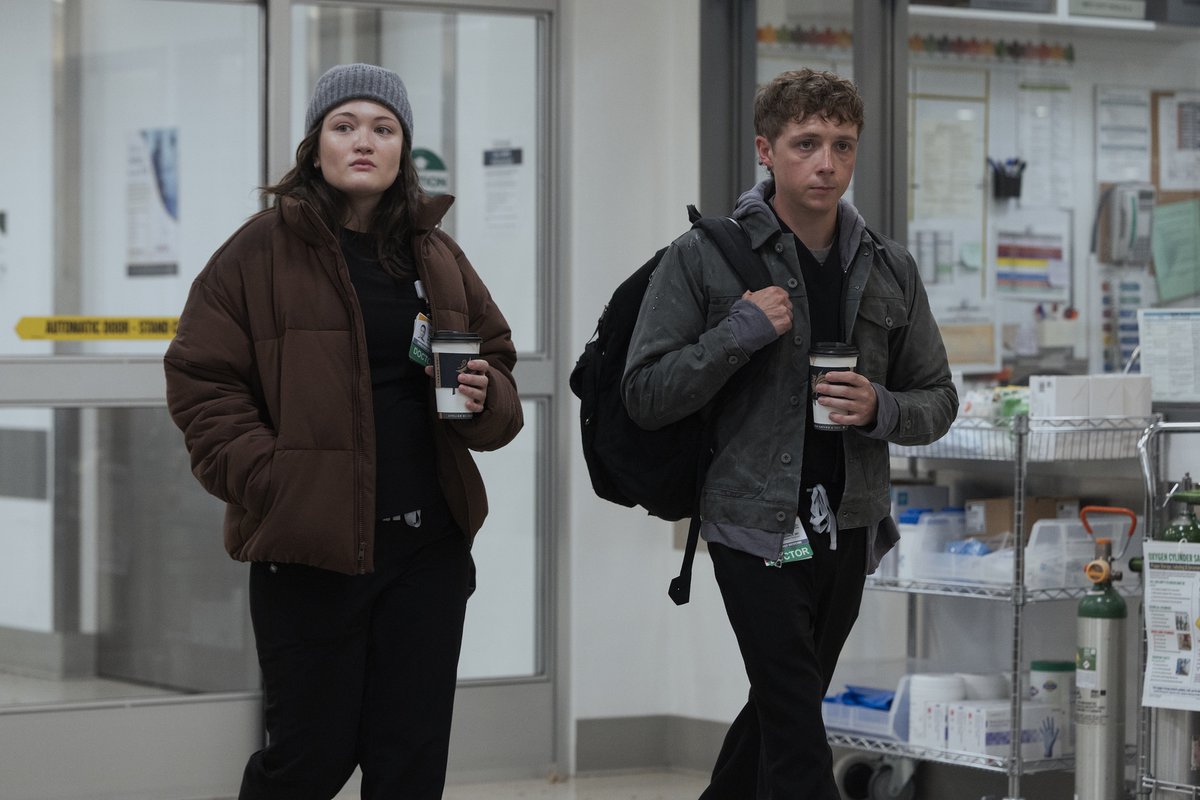 NextBestPicture's tweet photo. New images from #ThePitt Season 3 https://t.co/6i59hZ3BkB