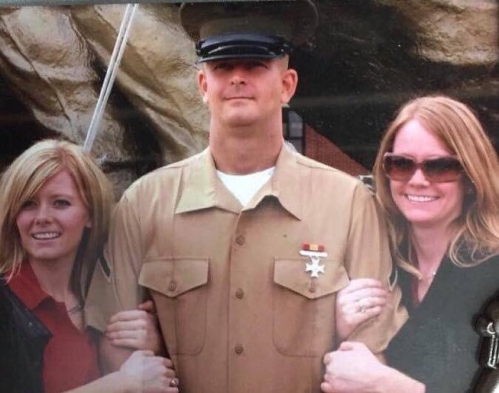 SoldiersWhisper's tweet photo. “My handsome son, Samuel R. Bellflower USMC, lost his battle with PTSD 4/28/2018. My only son is now in the presence of our Heavenly Father. 🕊️These are his sisters on graduation day at Parris Island. Rest In Peace my beloved son.” -Anne Flowers Mills #PTSD #suicide #military
#SuicideAwareness 🇺🇸
