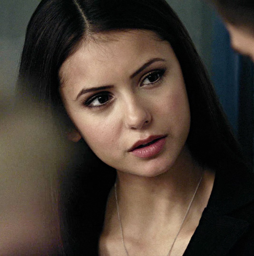 tvd_archive's tweet photo. elena in the vampire diaries, the turning point. https://t.co/hgRGXUFz39