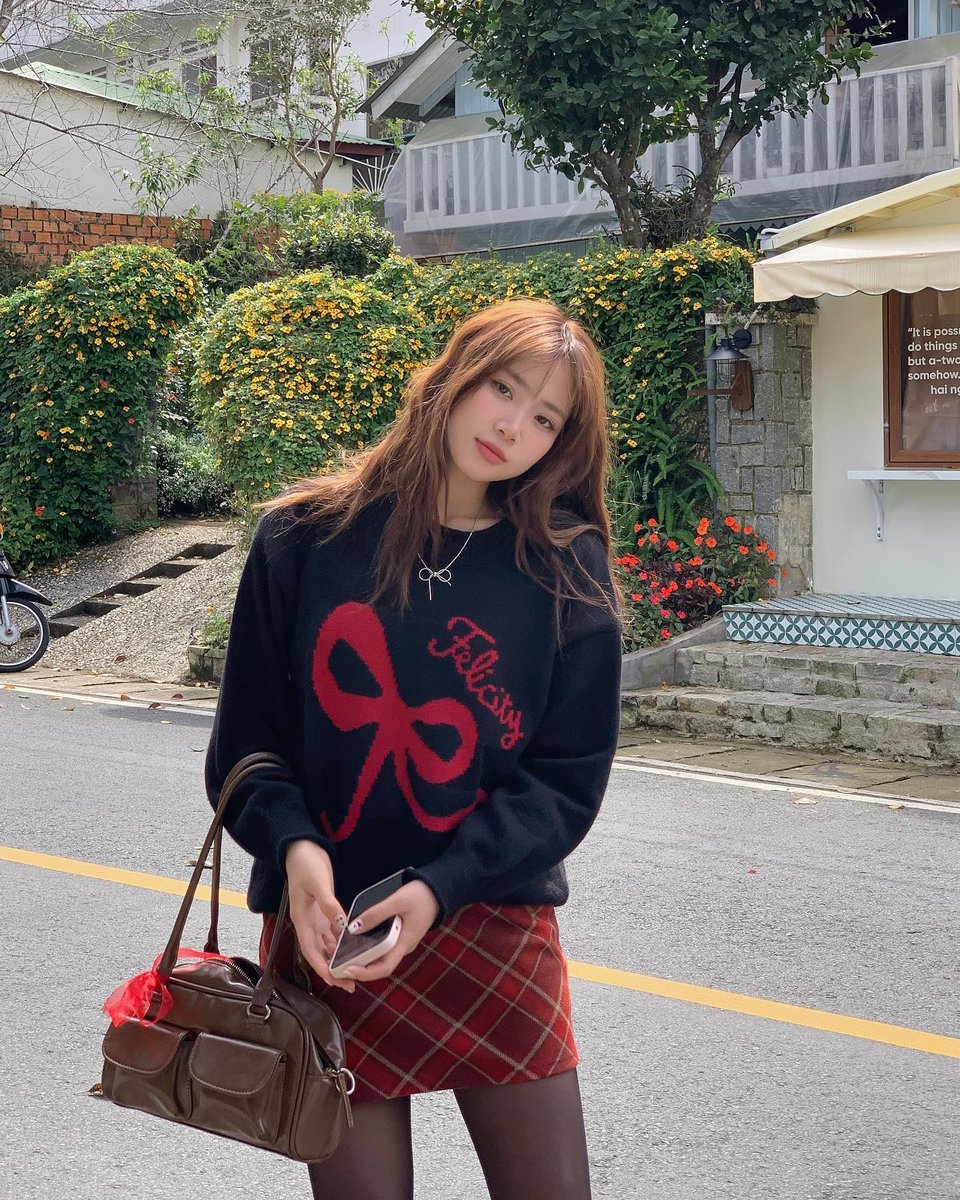 RFelinni's tweet photo. Wassup 🌍 Just dropping by to say: your smile can brighten someone’s day—wear it proudly. ☀️
bifn https://t.co/Un6WWFz52j