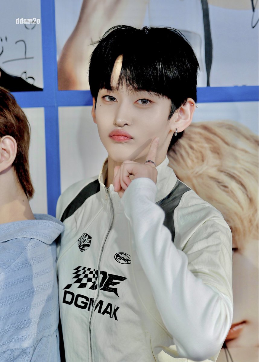 ddam2o's tweet photo. 260821 #idntt #아이덴티티 #토와 #towa #yesweare https://t.co/E3W8RzmqEB