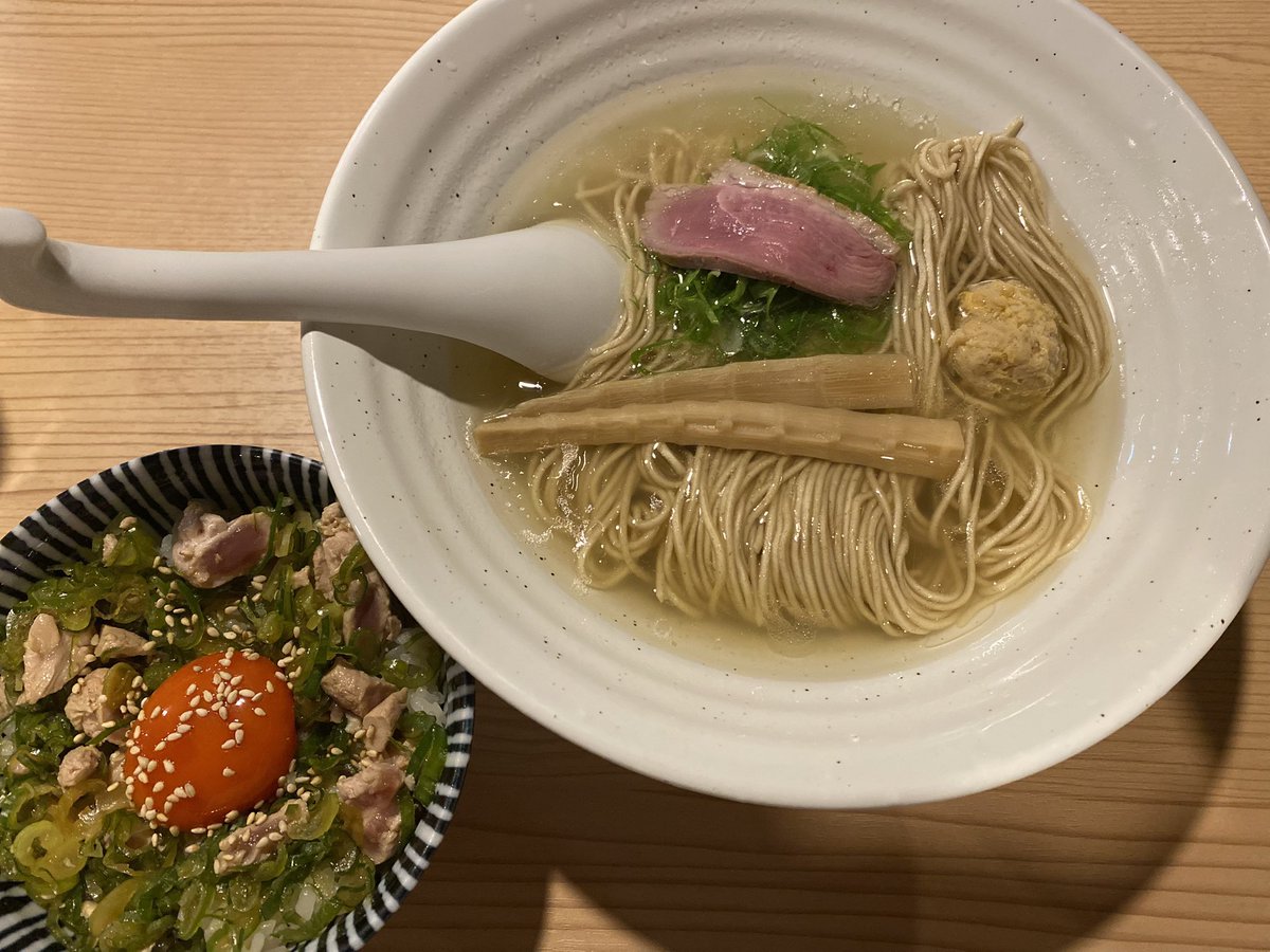 P___un__10's tweet photo. この、鴨ラーメンオススメ！
マジ、上手すぎ！ https://t.co/yzzxtjRmHl