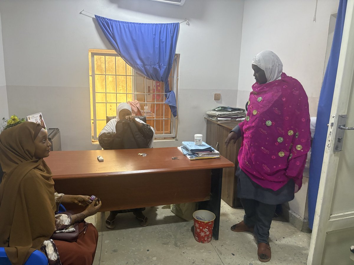 equicare_str's tweet photo. 🌍 International Youth Health Day | Budget4Health Spotlight

What if the places people already visit for care could also open the door to health insurance?
The Enrollment Bridge by Bela’u Bala used the ANC waiting area at Hotoro North PHC (Kano) to boost insurance https://t.co/2xDQxDT8Hh
