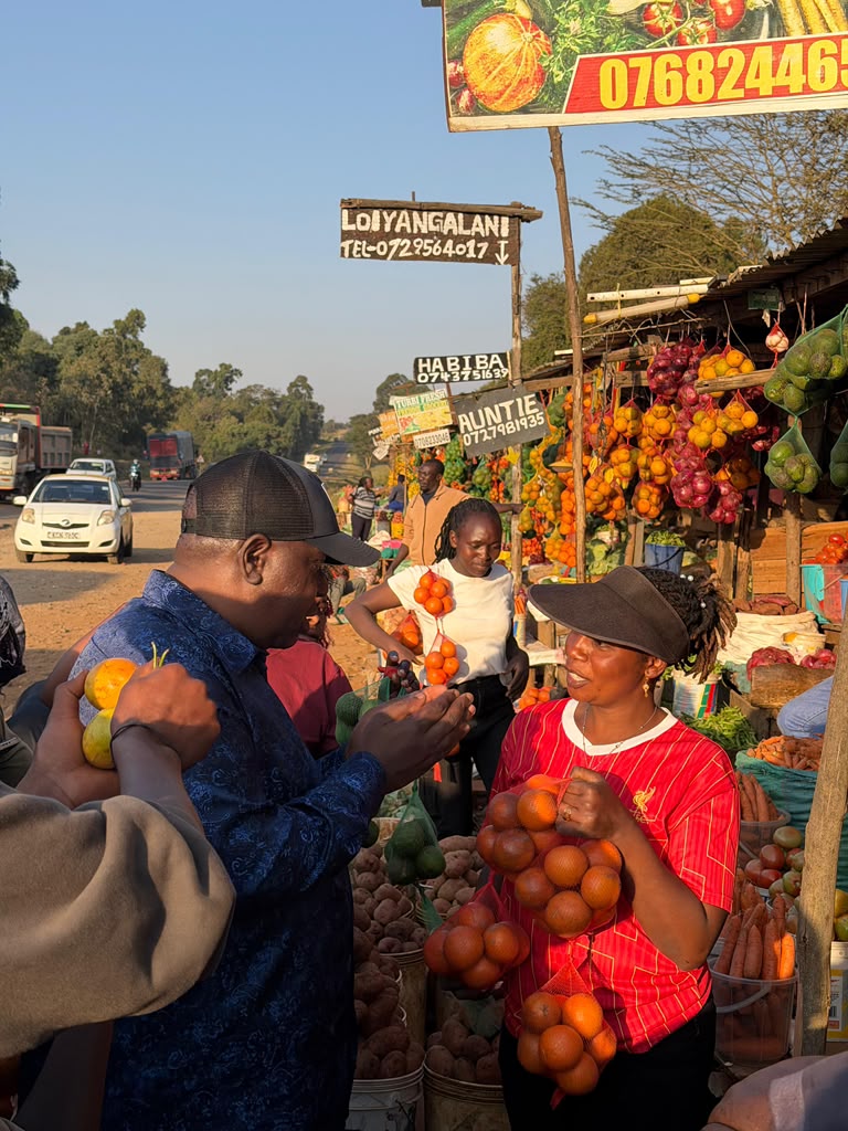 RealMatiangi's tweet photo. A brief stop at Katheri Market, Abothuguchi West Ward, Meru County, to shop and interact with local traders. #MbelePamoja #LetsFixIt https://t.co/Bs0GmMiVhr