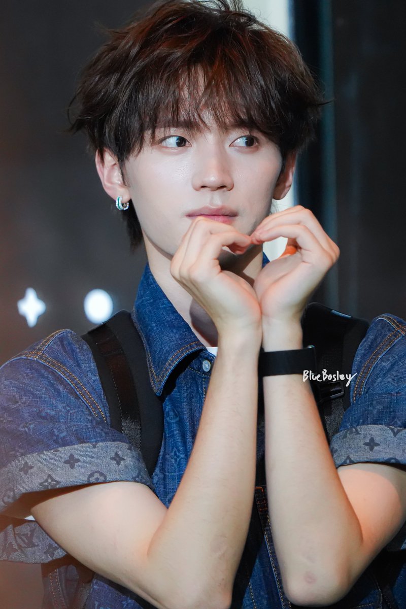 bluebosley's tweet photo. หัวใจสามทิศไปเลยจ้า

#HappitatxZhouYiran
#Zhouyiran #โจวอี้หราน #周翊然 https://t.co/PgBBT0PK9l
