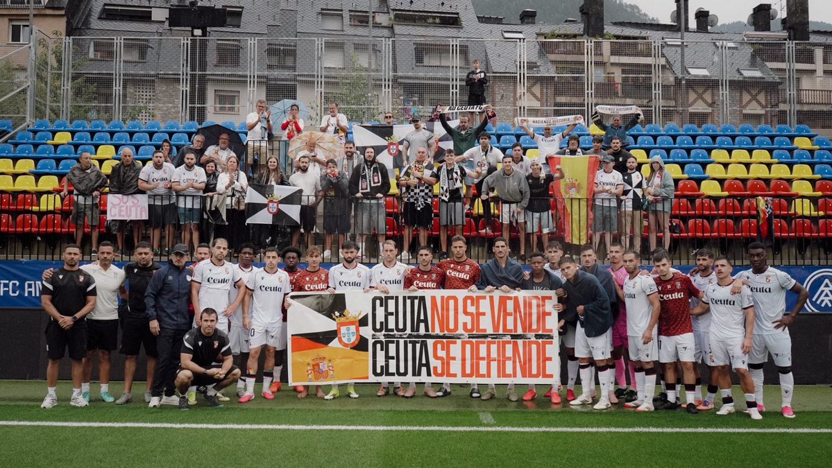 j_luisarroyo's tweet photo. la unión deportiva Las Palmas se niega a compartir el mensaje “ Ceuta no se vende, Ceuta se defiende ” por temor a represalias de Marruecos.
Cuando la invasión os toque a los canarios, que os tocará y bien pronto entonces pediréis ayuda y entonces que hacemos?
Que vergüenza!!!!
Cobardes!!!