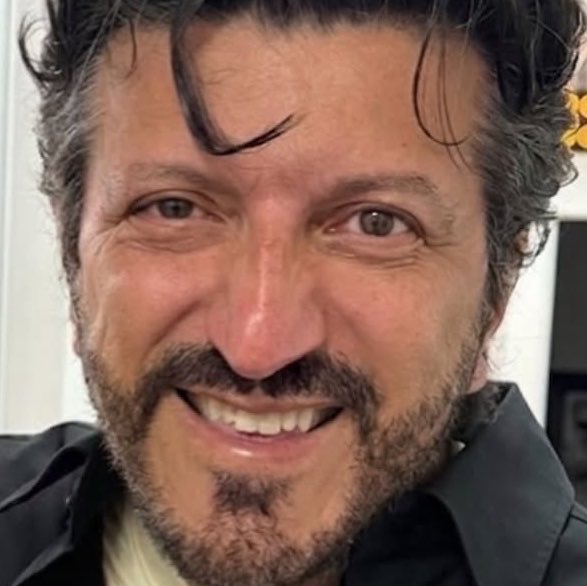 choquei's tweet photo. 🚨ATENÇÃO: Segundo a esposa de Lito Souza, a doença do influenciador já avançou a ponto de os médicos dizerem a eles: "Aproveitem e resolvam tudo enquanto ainda há lucidez." https://t.co/GBLv6CWaHL