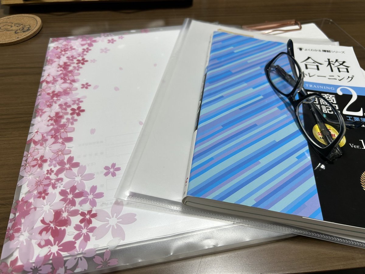Ylt2Snoopy's tweet photo. 2026.8.21~8.22
𝘴𝘵𝘶𝘥𝘺 𝘵𝘪𝘮𝘦📖🖊

工業:2時間

＃勉強アカ
＃簿記2級
＃勉強アカの人と繋がりたい https://t.co/11OCvTehvM