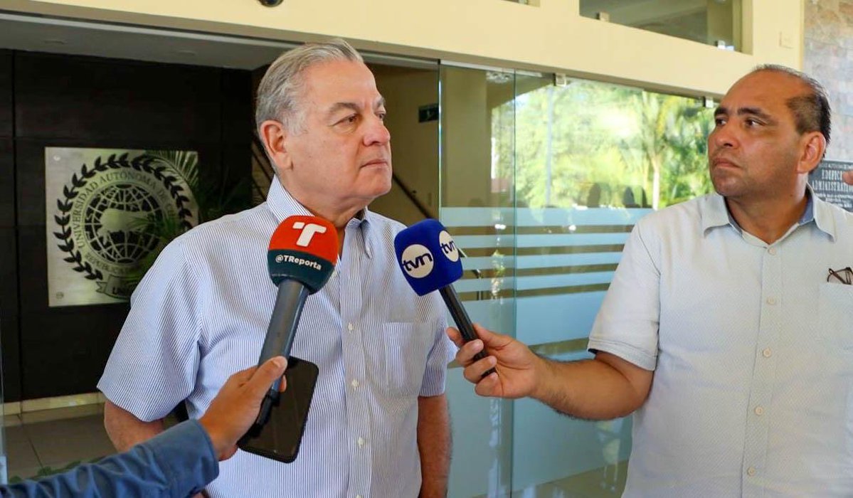 PoorlGoats_'s tweet photo. El contralor general, Anel Flores, realizó una visita de cortesía al nuevo rector de la Universidad Autónoma de Chiriquí (Unachi), Absel Navarro, tras su reciente elección para dirigir la institución.

Durante el encuentro, conversaron sobre temas de interés institucional y la importancia de fortalecer la transparencia y el buen uso de los recursos públicos.

#ContraloríaPanamá #CGRPanamá #TrabajandoConIntegridad