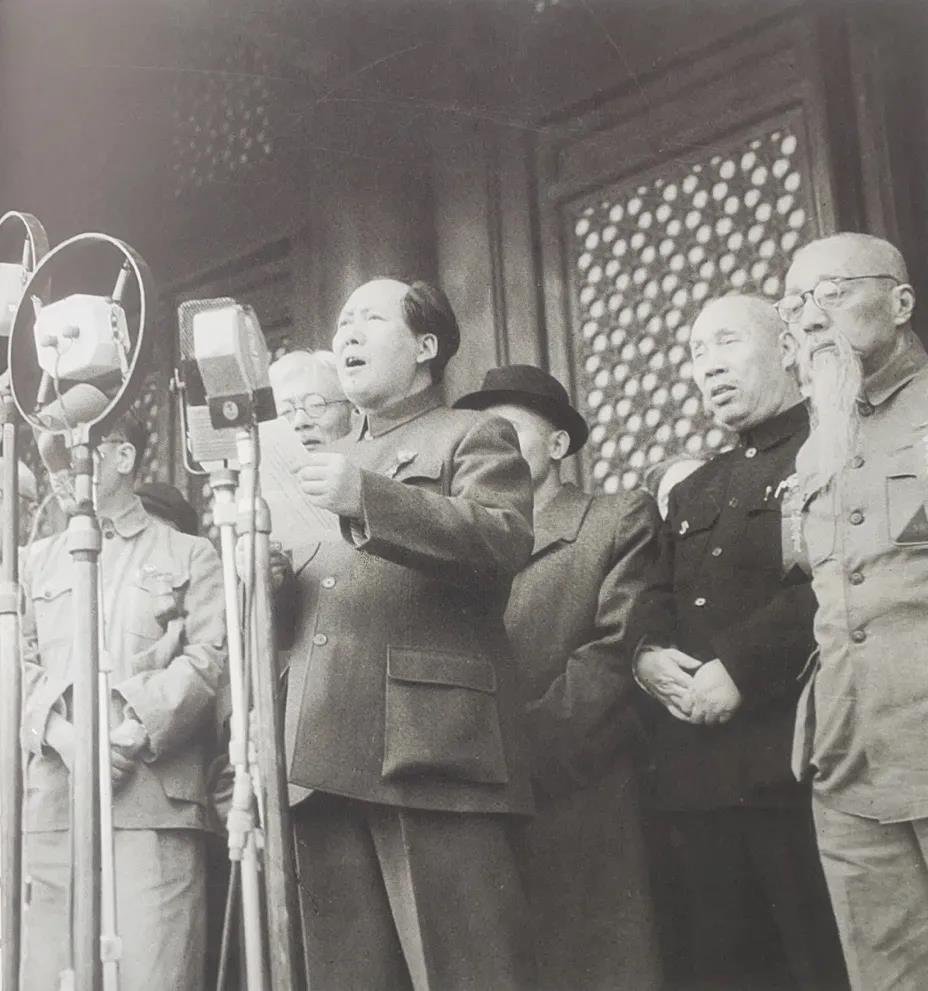 LEO120174's tweet photo. Comrade Mao Zedong—the brightest North Star shining through the darkness, the greatest helmsman of the Chinese Revolution, and the reddest sun in the hearts of the people. Everything he did was for the Chinese people; did he ever have even the slightest trace of selfishness? https://t.co/78OiEMVnnh